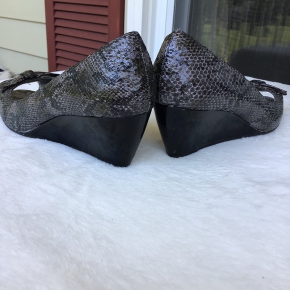 Ann Klein Wedge Heels - Picture 3 of 3